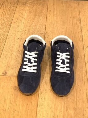 NIB - Dolce Vita Serina Sneakers - Navy Suede - 9.5